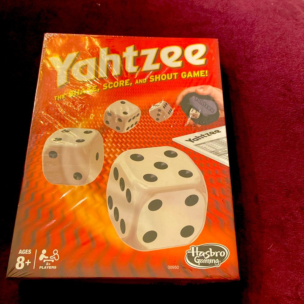 Yahtzee™ Yatzee Dice Game By Hasbro, New Complete Set Family Fun NEW SEALED !!!